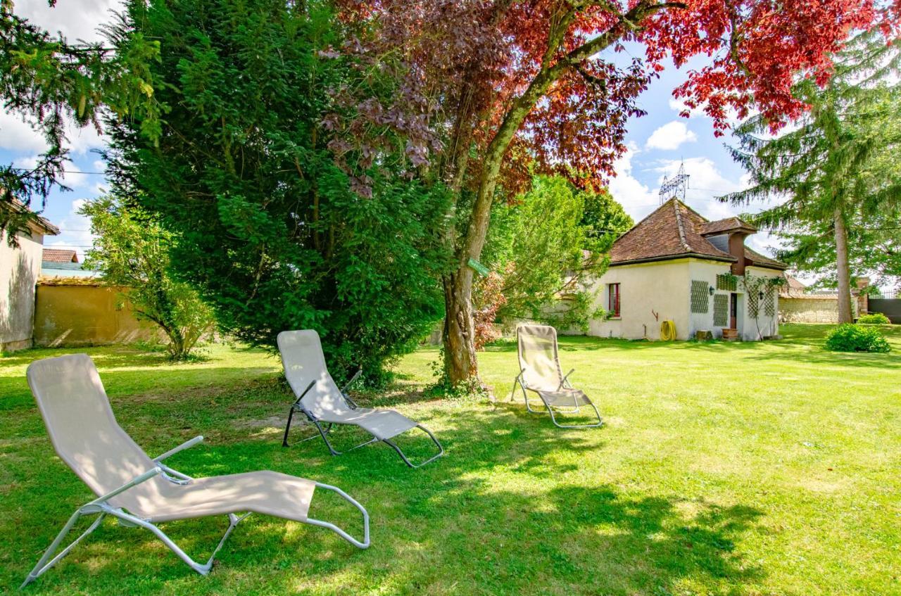 La Maison T&M Dosches Bagian luar foto